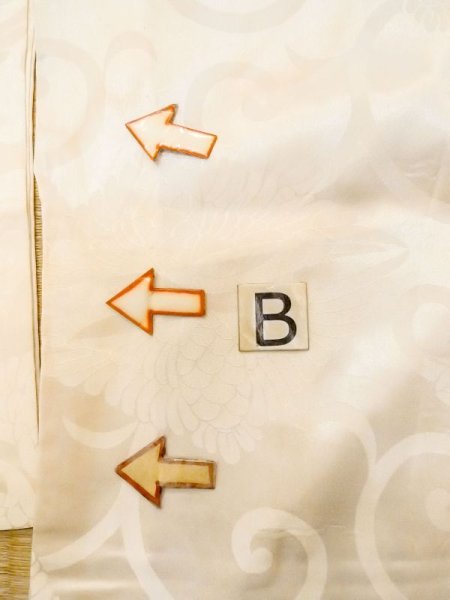 画像15: N0612C  女性用 襦袢  シルク(正絹)  光沢のある アイボリー, 唐草 【中古】 【USED】 【リサイクル】 ★☆☆☆☆ (15)