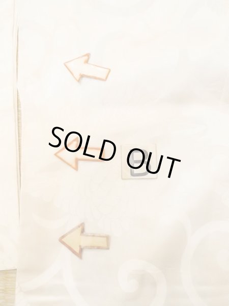 画像15: N0612C  女性用 襦袢  シルク（正絹）  光沢のある アイボリー, 唐草 【中古】 【USED】 【リサイクル】 ★☆☆☆☆ (15)