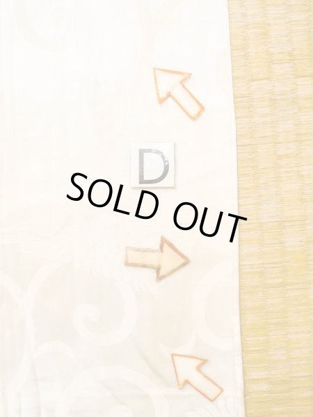 画像17: N0612C  女性用 襦袢  シルク（正絹）  光沢のある アイボリー, 唐草 【中古】 【USED】 【リサイクル】 ★☆☆☆☆ (17)