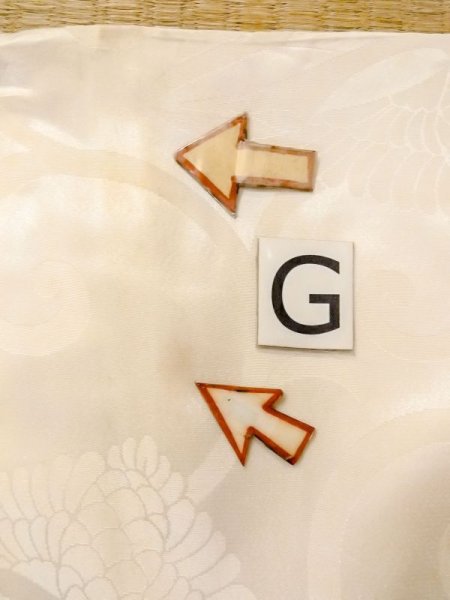 画像20: N0612C  女性用 襦袢  シルク(正絹)  光沢のある アイボリー, 唐草 【中古】 【USED】 【リサイクル】 ★☆☆☆☆ (20)