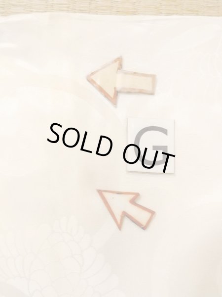 画像20: N0612C  女性用 襦袢  シルク（正絹）  光沢のある アイボリー, 唐草 【中古】 【USED】 【リサイクル】 ★☆☆☆☆ (20)