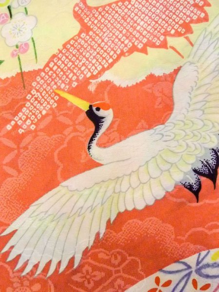 画像3: N0624A 端切れ 女性用着物 シルク(正絹)  淡い 橙色 ぼたん 【中古】 【USED】 【リサイクル】 ★★☆☆☆ (3)