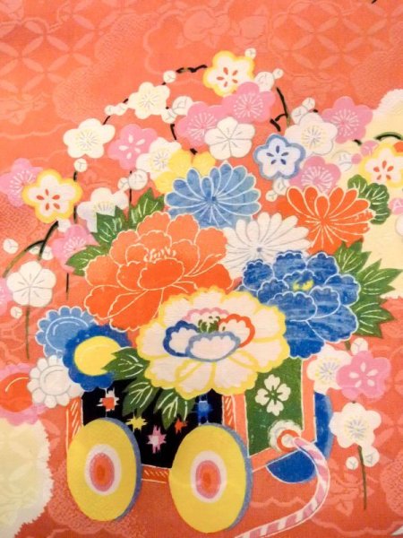 画像4: N0624A 端切れ 女性用着物 シルク(正絹)  淡い 橙色 ぼたん 【中古】 【USED】 【リサイクル】 ★★☆☆☆ (4)