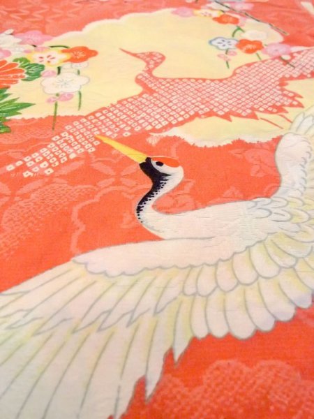 画像11: N0624A 端切れ 女性用着物 シルク(正絹)  淡い 橙色 ぼたん 【中古】 【USED】 【リサイクル】 ★★☆☆☆ (11)