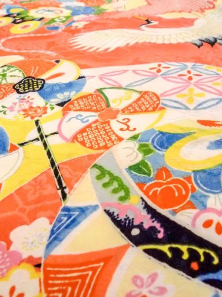 画像12: N0624A 端切れ 女性用着物 シルク(正絹)  淡い 橙色 ぼたん 【中古】 【USED】 【リサイクル】 ★★☆☆☆ (12)