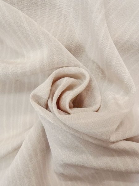 画像10: N0624B 端切れ 女性用着物 シルク(正絹)   アイボリー 線 【中古】 【USED】 【リサイクル】 ★★☆☆☆ (10)