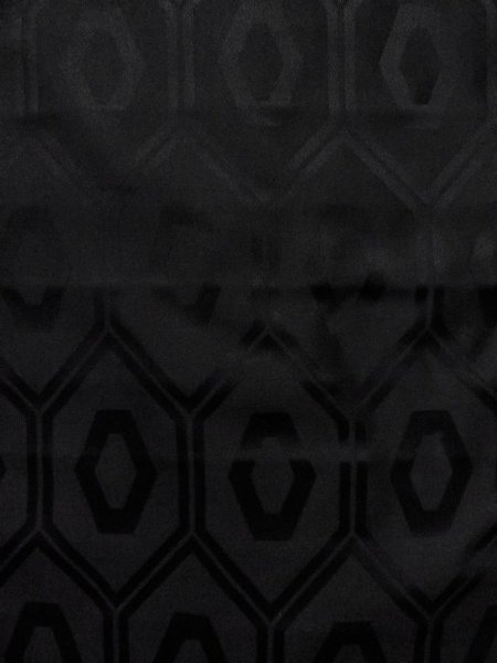 画像5: N0624C 端切れ 女性用着物 シルク(正絹)   黒 亀甲 【中古】 【USED】 【リサイクル】 ★★★★☆ (5)