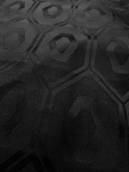 画像6: N0624C 端切れ 女性用着物 シルク(正絹)   黒 亀甲 【中古】 【USED】 【リサイクル】 ★★★★☆ (6)