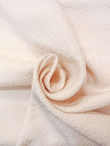 画像10: N0624H 端切れ 女性用着物 シルク(正絹)   アイボリー  【中古】 【USED】 【リサイクル】 ★★☆☆☆ (10)