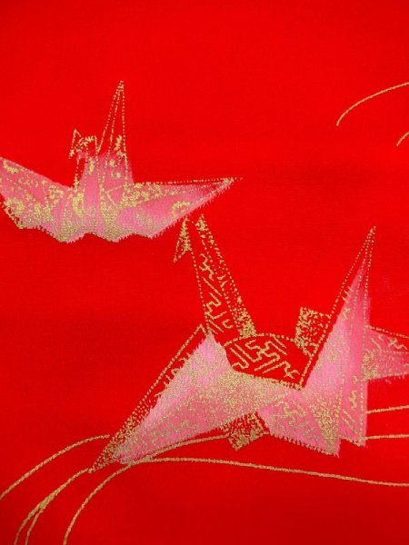 画像3: N0624L 端切れ 女性用着物 シルク(正絹)   赤色 ぼたん 【中古】 【USED】 【リサイクル】 ★★☆☆☆ (3)