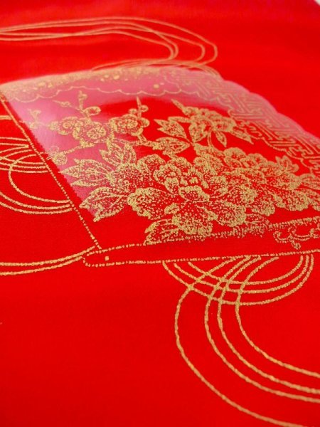 画像7: N0624L 端切れ 女性用着物 シルク(正絹)   赤色 ぼたん 【中古】 【USED】 【リサイクル】 ★★☆☆☆ (7)