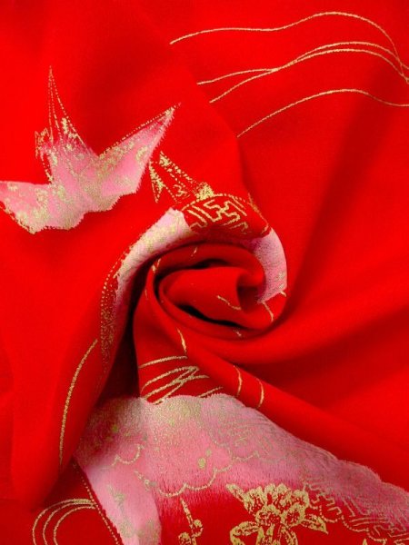 画像11: N0624L 端切れ 女性用着物 シルク(正絹)   赤色 ぼたん 【中古】 【USED】 【リサイクル】 ★★☆☆☆ (11)
