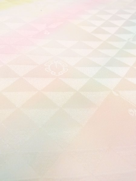 画像7: N0624N 端切れ 女性用着物 シルク(正絹)  光沢のある マルチカラー 三角 【中古】 【USED】 【リサイクル】 ★★★★☆ (7)