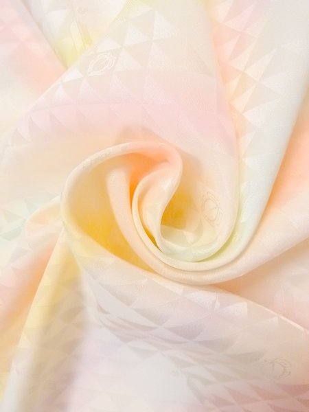 画像9: N0624N 端切れ 女性用着物 シルク(正絹)  光沢のある マルチカラー 三角 【中古】 【USED】 【リサイクル】 ★★★★☆ (9)