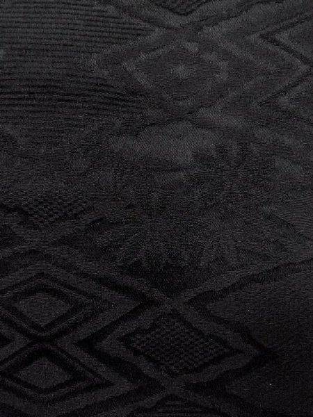 画像4: N0624V 端切れ 女性用着物 シルク(正絹)   黒  【中古】 【USED】 【リサイクル】 ★★★☆☆ (4)