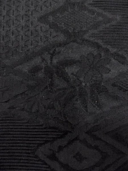 画像5: N0624V 端切れ 女性用着物 シルク(正絹)   黒  【中古】 【USED】 【リサイクル】 ★★★☆☆ (5)