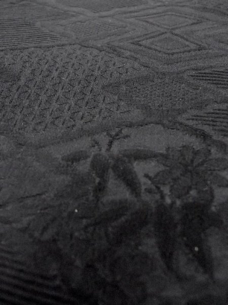 画像6: N0624V 端切れ 女性用着物 シルク(正絹)   黒  【中古】 【USED】 【リサイクル】 ★★★☆☆ (6)