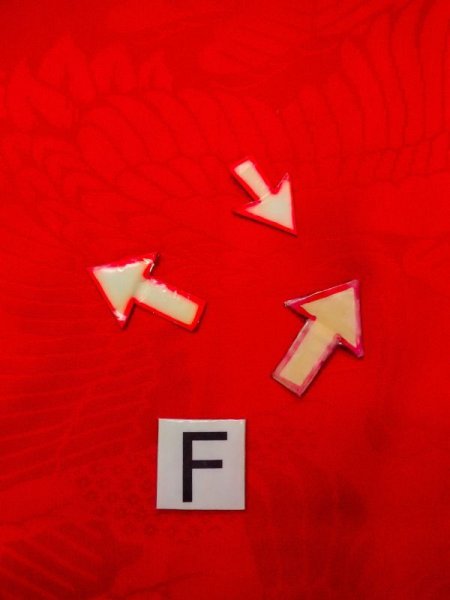 画像19: N0629A  女性用 女の子 子供用、半衿付き シルク(正絹)   赤色,  【中古】 【USED】 【リサイクル】 ★☆☆☆☆ (19)