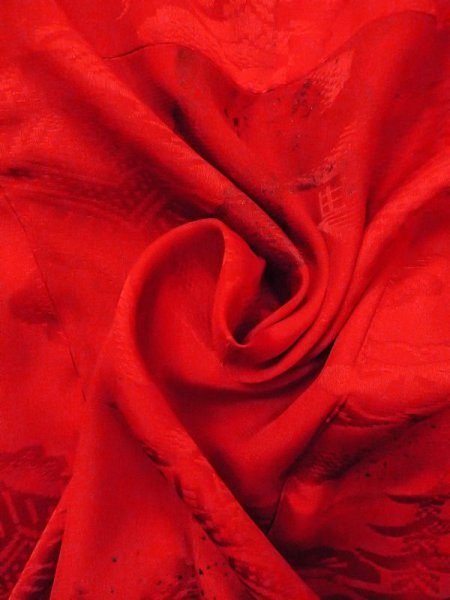 画像11: N0629B  女性用 女の子 子供用、半衿付き シルク(正絹)   赤色, 松/松葉 【中古】 【USED】 【リサイクル】 ★★☆☆☆ (11)