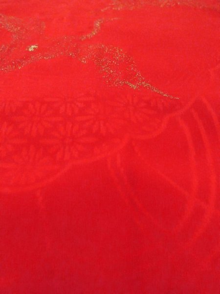 画像9: N0629F  女性用 女の子 半衿付き、地紋:タッセル、扇、亀甲 シルク(正絹)   赤色, 鶴 【中古】 【USED】 【リサイクル】 ★★★☆☆ (9)