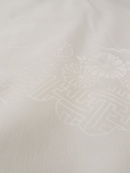 画像8: N0629K  女性用 襦袢 地紋:青海波、源氏雲、さやもん、菱、かのこ シルク(正絹)   オフ ホワイト,  【中古】 【USED】 【リサイクル】 ★★★☆☆ (8)