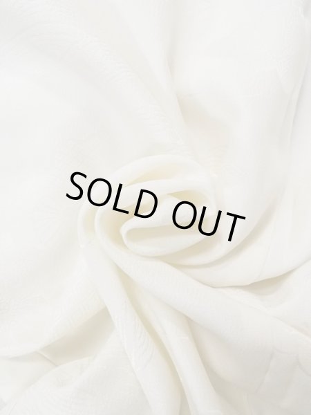 画像12: N0629K  女性用 襦袢 地紋：青海波、源氏雲、さやもん、菱、かのこ シルク（正絹）   オフ　ホワイト,  【中古】 【USED】 【リサイクル】 ★★★☆☆ (12)