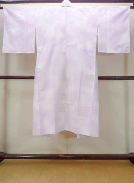 画像2: N0629R  女性用 襦袢 半衿付き、地紋：桐、葉、流水、かのこ 化繊  淡い 紫色,  【中古】 【USED】 【リサイクル】 ★★★☆☆ (2)