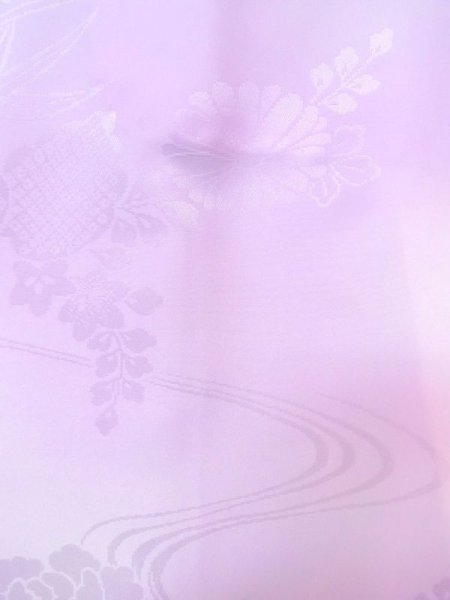 画像7: N0629R  女性用 襦袢 半衿付き、地紋：桐、葉、流水、かのこ 化繊  淡い 紫色,  【中古】 【USED】 【リサイクル】 ★★★☆☆ (7)