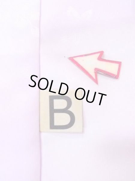 画像15: N0629R  女性用 襦袢 半衿付き、地紋：桐、葉、流水、かのこ 化繊  淡い 紫色,  【中古】 【USED】 【リサイクル】 ★★★☆☆ (15)