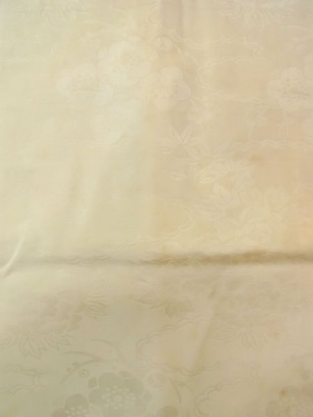 画像4: N0629U  女性用 襦袢 地紋:雲 シルク(正絹)   ベージュ,  【中古】 【USED】 【リサイクル】 ★☆☆☆☆ (4)