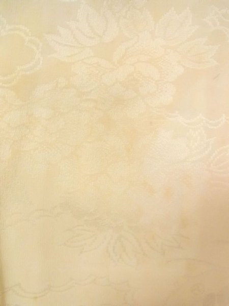 画像5: N0629U  女性用 襦袢 地紋:雲 シルク(正絹)   ベージュ,  【中古】 【USED】 【リサイクル】 ★☆☆☆☆ (5)