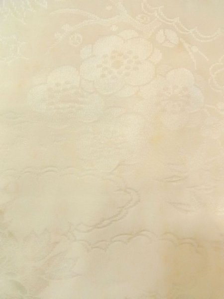 画像6: N0629U  女性用 襦袢 地紋:雲 シルク(正絹)   ベージュ,  【中古】 【USED】 【リサイクル】 ★☆☆☆☆ (6)