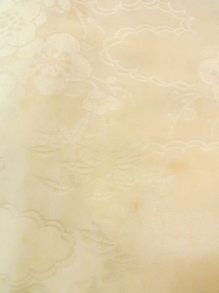 画像7: N0629U  女性用 襦袢 地紋:雲 シルク(正絹)   ベージュ,  【中古】 【USED】 【リサイクル】 ★☆☆☆☆ (7)