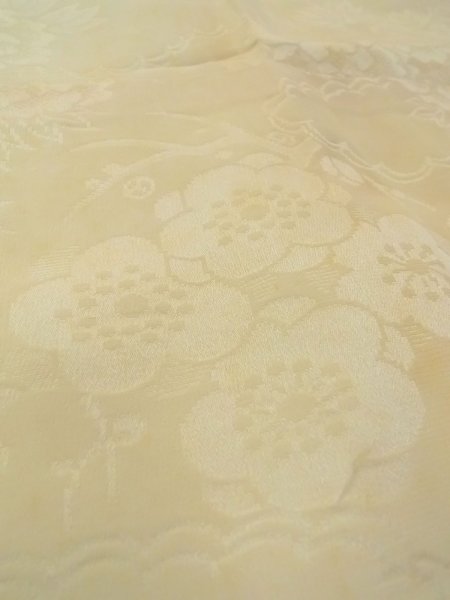 画像9: N0629U  女性用 襦袢 地紋:雲 シルク(正絹)   ベージュ,  【中古】 【USED】 【リサイクル】 ★☆☆☆☆ (9)