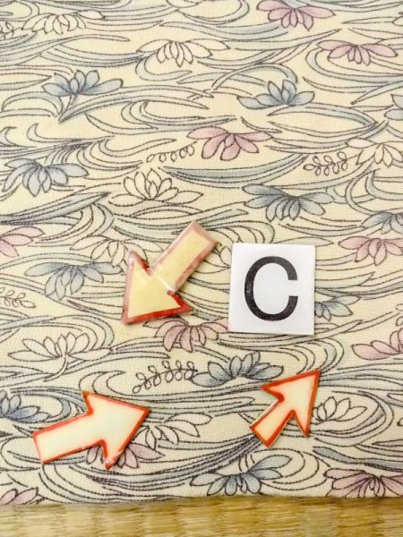 画像16: N0717A  女性用 羽織  シルク(正絹)   アイボリー, 菊 【中古】 【USED】 【リサイクル】 ★★★☆☆ (16)