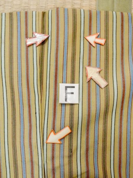 画像19: N0717B  女性用 羽織  シルク(正絹)   ベージュ, 縞 【中古】 【USED】 【リサイクル】 ★★☆☆☆ (19)