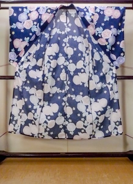 画像2: N0717F  女性用 浴衣(海外製) 朝顔柄、紅梅 綿   紺, 花 【中古】 【USED】 【リサイクル】 ★☆☆☆☆ (2)