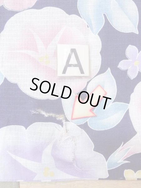 画像14: N0717F  女性用 浴衣（海外製） 朝顔柄、紅梅 綿   紺, 花 【中古】 【USED】 【リサイクル】 ★☆☆☆☆ (14)