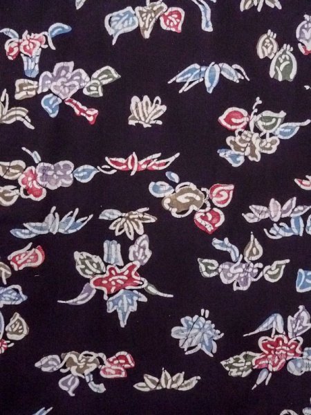 画像4: N0717J  女性用 小紋  シルク(正絹)   黒, 花 【中古】 【USED】 【リサイクル】 ★★☆☆☆ (4)