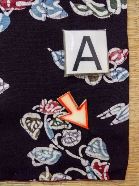 画像14: N0717J  女性用 小紋  シルク(正絹)   黒, 花 【中古】 【USED】 【リサイクル】 ★★☆☆☆ (14)