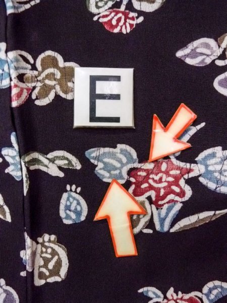 画像18: N0717J  女性用 小紋  シルク(正絹)   黒, 花 【中古】 【USED】 【リサイクル】 ★★☆☆☆ (18)