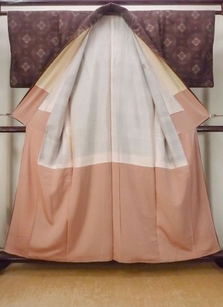 画像2: N0717M Mint  女性用 紬 染み黄変多数 シルク(正絹)   茶色, 唐花 【中古】 【USED】 【リサイクル】 ★★★★☆ (2)