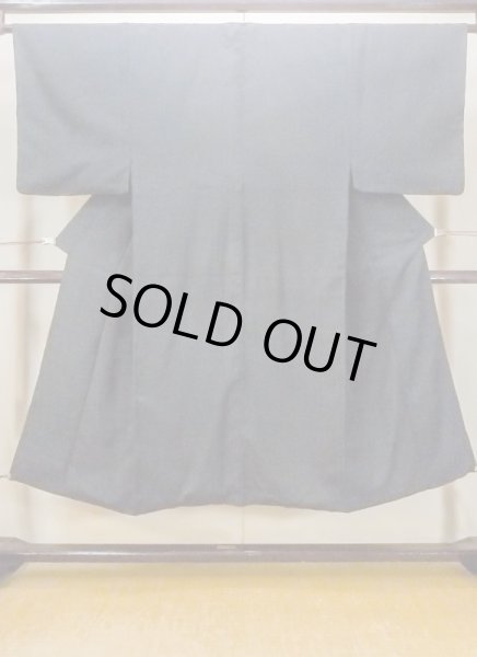 画像1: N0717W  男性用着物  シルク（正絹）  青み 黒, チェック柄 【中古】 【USED】 【リサイクル】 ★☆☆☆☆ (1)