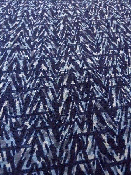 画像9: N0731N  浴衣（日本製）  綿  深い 藍, 抽象的模様 【中古】 【USED】 【リサイクル】 ★★☆☆☆ (9)