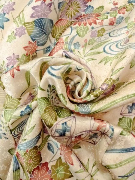 画像12: N0814P  女性用 小紋  シルク(正絹)   アイボリー, 菊 【中古】 【USED】 【リサイクル】 ★★☆☆☆ (12)