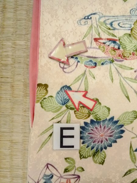 画像17: N0814P  女性用 小紋  シルク(正絹)   アイボリー, 菊 【中古】 【USED】 【リサイクル】 ★★☆☆☆ (17)