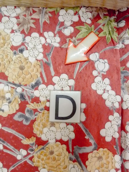 画像17: N0814Q  女性用 小紋  シルク(正絹)  淡い 朱赤, 菊 【中古】 【USED】 【リサイクル】 ★★★☆☆ (17)