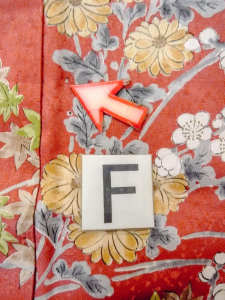 画像19: N0814Q  女性用 小紋  シルク(正絹)  淡い 朱赤, 菊 【中古】 【USED】 【リサイクル】 ★★★☆☆ (19)