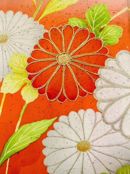 画像11: N0814T  女性用 振袖  シルク（正絹）   オフ　ホワイト, 菊 【中古】 【USED】 【リサイクル】 ★☆☆☆☆ (11)