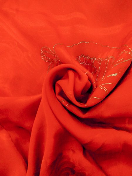 画像12: N0814W  女性用 子供用 長襦袢、他ダメージ シルク(正絹)   赤色, 花 【中古】 【USED】 【リサイクル】 ★☆☆☆☆ (12)